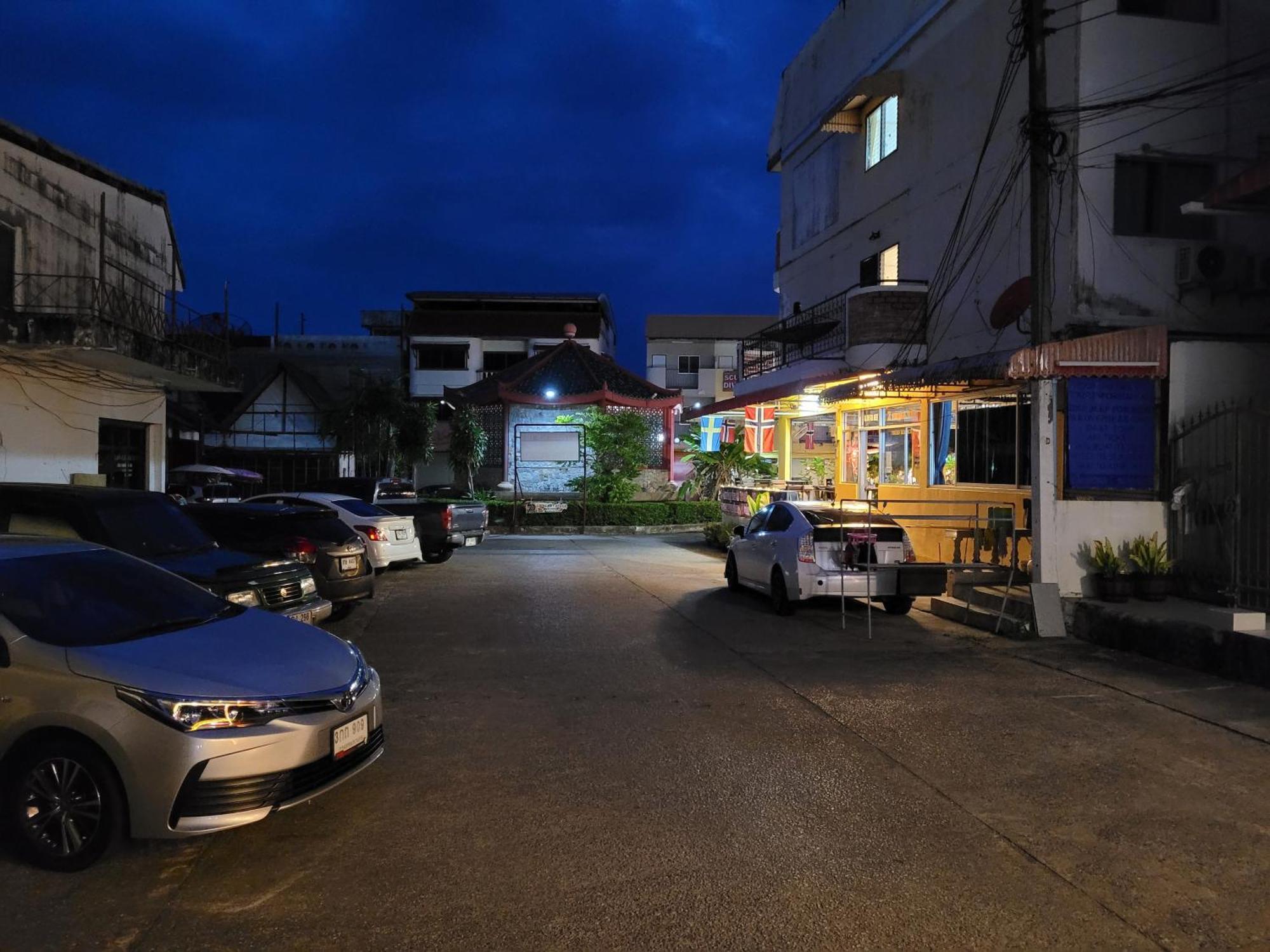 2 Vikings Guesthouse Karon 外观 照片